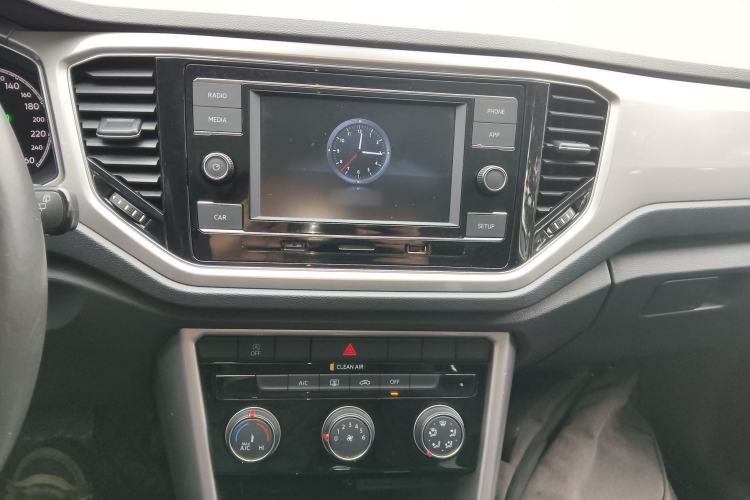 Used Volkswagen T-ROC 2020 230TSI DSG Two-Wheel Drive Advanced Version Audio And AC Panel