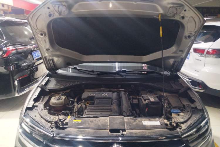 Used Volkswagen T-ROC 2020 280TSI DSG Two-Wheel Drive Comfort Version Engine Bay