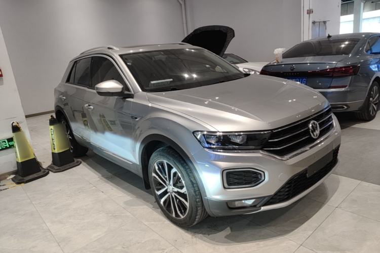 Used Volkswagen T-ROC 2020 280TSI DSG Two-Wheel Drive Comfort Version Front Right 45 Deg