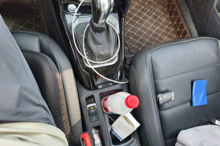 Used Volkswagen T-ROC 2020 280TSI DSG Two-Wheel Drive Comfort Version Gear Lever