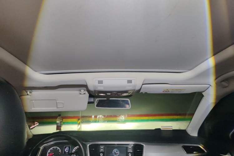 Used Volkswagen T-ROC 2020 230TSI DSG Two-Wheel Drive Advanced Version Headliner