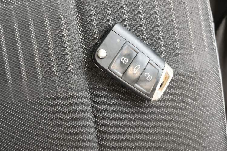 Used Volkswagen T-ROC 2020 230TSI DSG Two-Wheel Drive Advanced Version Interior 1