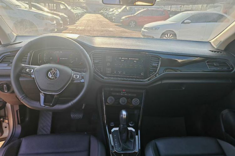 Used Volkswagen T-ROC 2020 280TSI DSG Two-Wheel Drive Comfort Version Interior 1