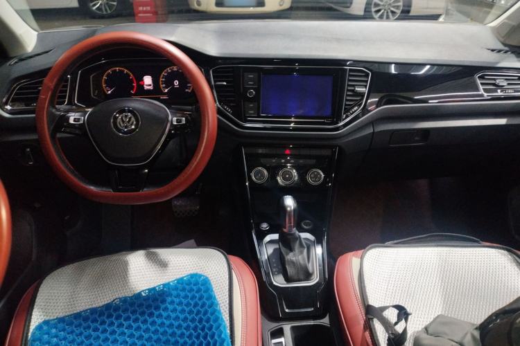 Used Volkswagen T-ROC 2020 280TSI DSG Two-Wheel Drive Comfort Version Interior 2