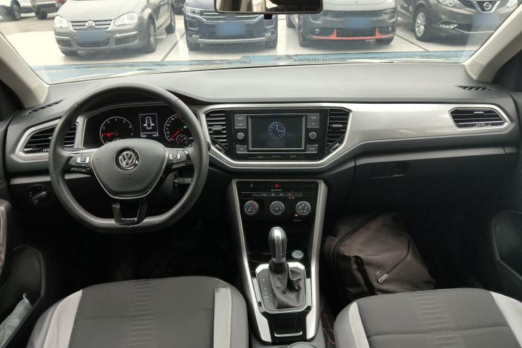Used Volkswagen T-ROC 2020 230TSI DSG Two-Wheel Drive Advanced Version Interior 2