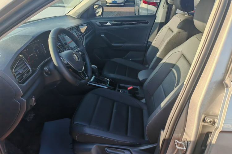 Used Volkswagen T-ROC 2020 280TSI DSG Two-Wheel Drive Comfort Version Interior 2