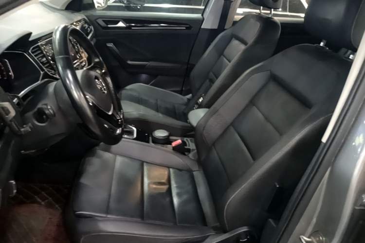 Used Volkswagen T-ROC 2020 280TSI DSG Two-Wheel Drive Comfort Version Left Front Seat