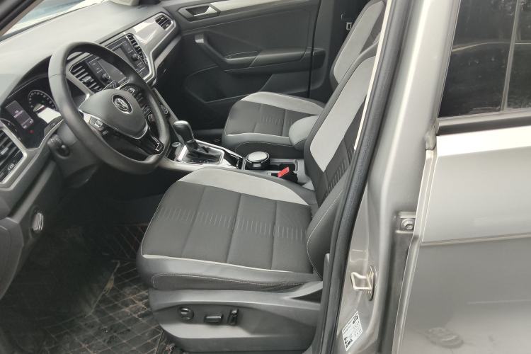 Used Volkswagen T-ROC 2020 230TSI DSG Two-Wheel Drive Advanced Version Left Front Seat