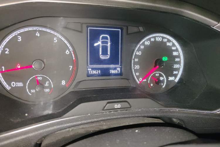 Used Volkswagen T-ROC 2020 230TSI DSG Two-Wheel Drive Advanced Version Odometer Close Up