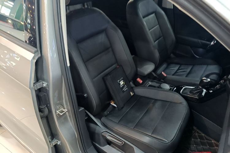 Used Volkswagen T-ROC 2020 280TSI DSG Two-Wheel Drive Comfort Version Right Front Seat