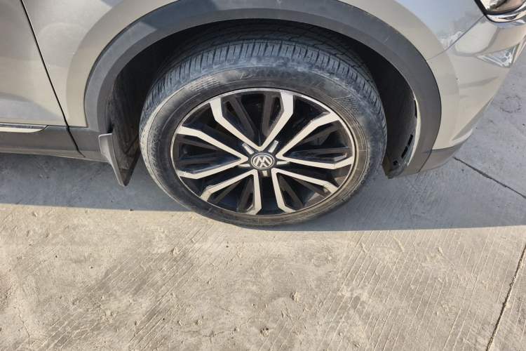 Used Volkswagen T-ROC 2020 280TSI DSG Two-Wheel Drive Comfort Version Right Front Wheel Hub