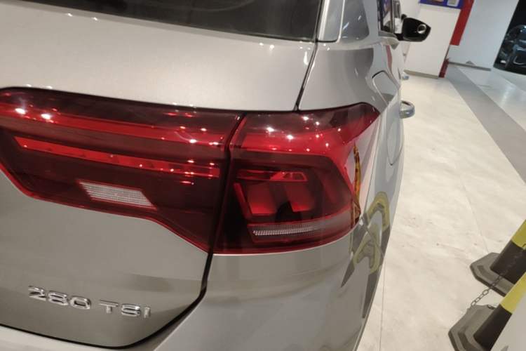 Used Volkswagen T-ROC 2020 280TSI DSG Two-Wheel Drive Comfort Version Right Rear Taillight