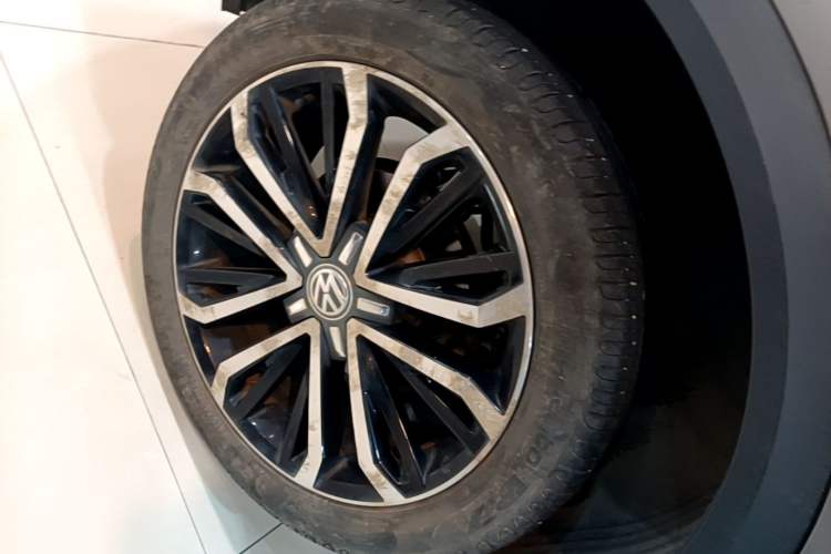 Used Volkswagen T-ROC 2020 280TSI DSG Two-Wheel Drive Comfort Version Right Rear Wheel Hub
