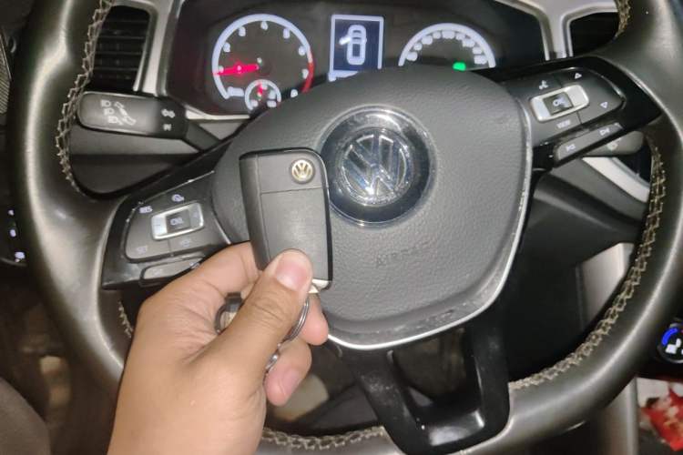 Used Volkswagen T-ROC 2020 230TSI DSG Two-Wheel Drive Advanced Version Vehicle Key