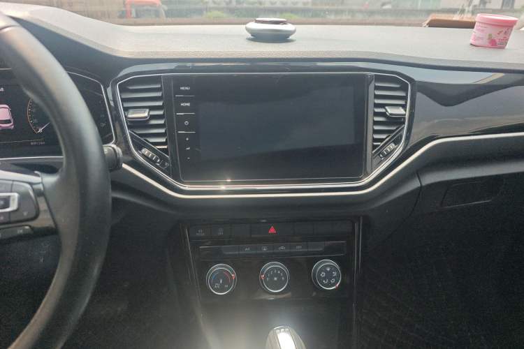 Used Volkswagen T-ROC 2020 280TSI DSG Two-Wheel Drive Comfort Version Audio And AC Panel