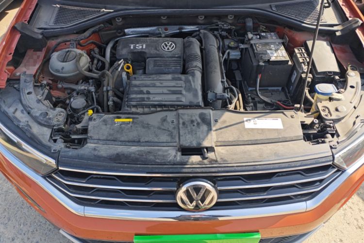 Used Volkswagen T-ROC 2020 280TSI DSG Two-Wheel-Drive Luxury Version Engine Bay