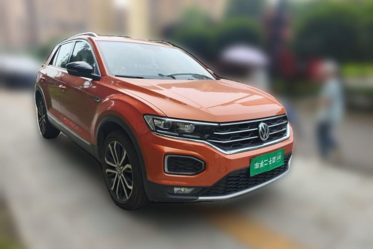 Used Volkswagen T-ROC 2020 280TSI DSG Two-Wheel Drive Comfort Version Front Right 45 Deg