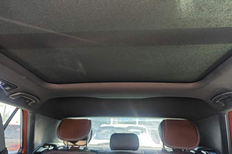 Used Volkswagen T-ROC 2020 280TSI DSG Two-Wheel-Drive Luxury Version Headliner