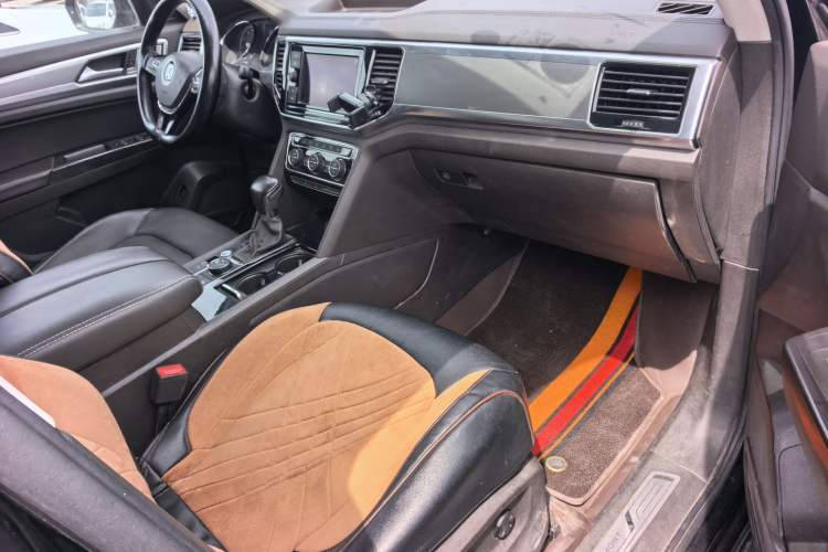 Used Volkswagen T-ROC 2020 280TSI DSG Two-Wheel Drive Comfort Version Interior 3