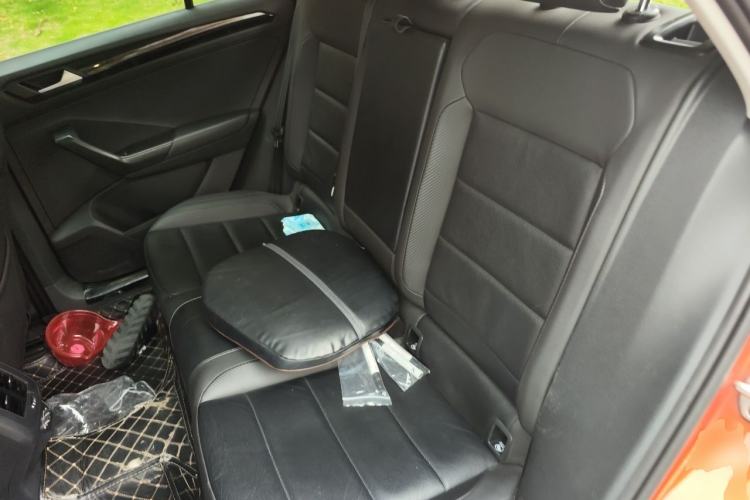 Used Volkswagen T-ROC 2020 280TSI DSG Two-Wheel Drive Comfort Version Left Rear Seat