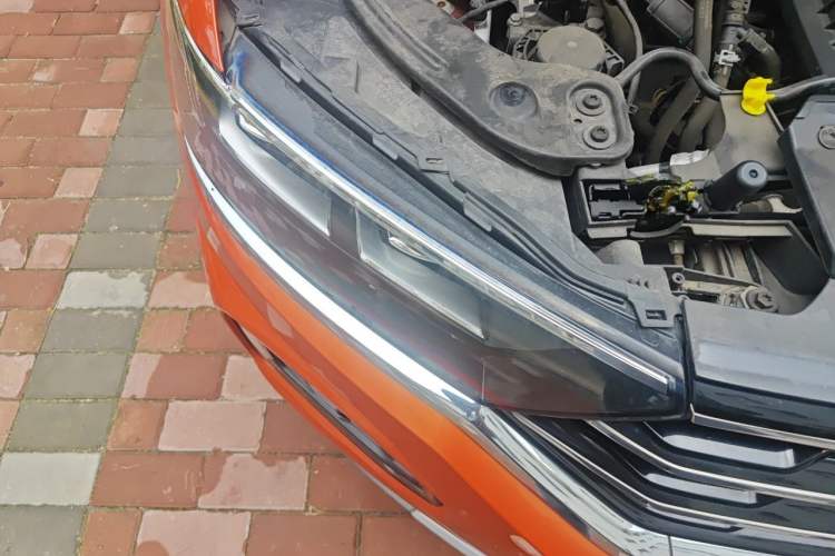Used Volkswagen T-ROC 2020 230TSI DSG Two-Wheel Drive Advanced Version Right Front Headlight