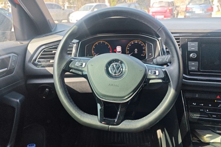 Used Volkswagen T-ROC 2020 280TSI DSG Two-Wheel-Drive Luxury Version Steering Wheel