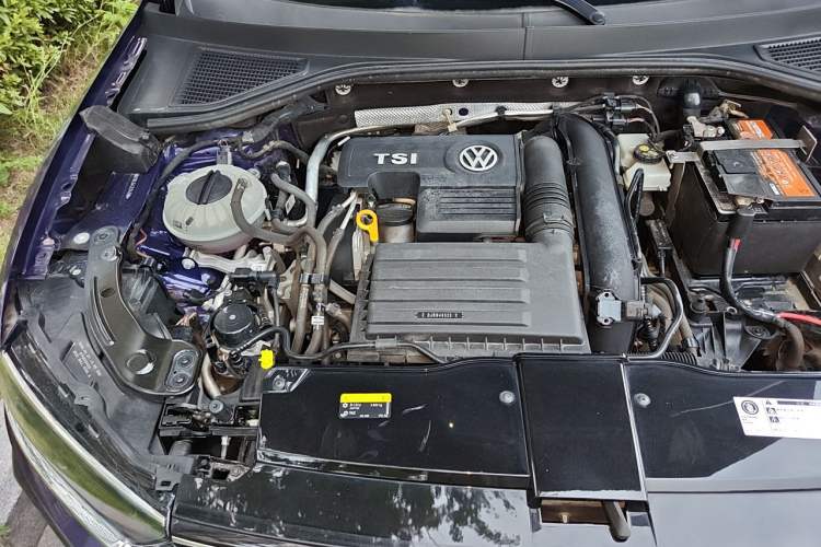 Used Volkswagen T-ROC 2020 230TSI DSG Two-Wheel Drive Advanced Version Engine Bay Right