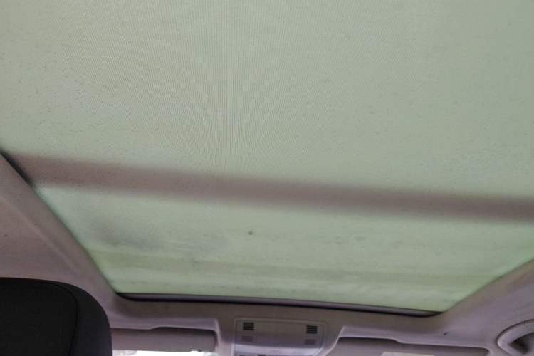 Used Volkswagen T-ROC 2020 280TSI DSG Two-Wheel Drive Comfort Version Headliner