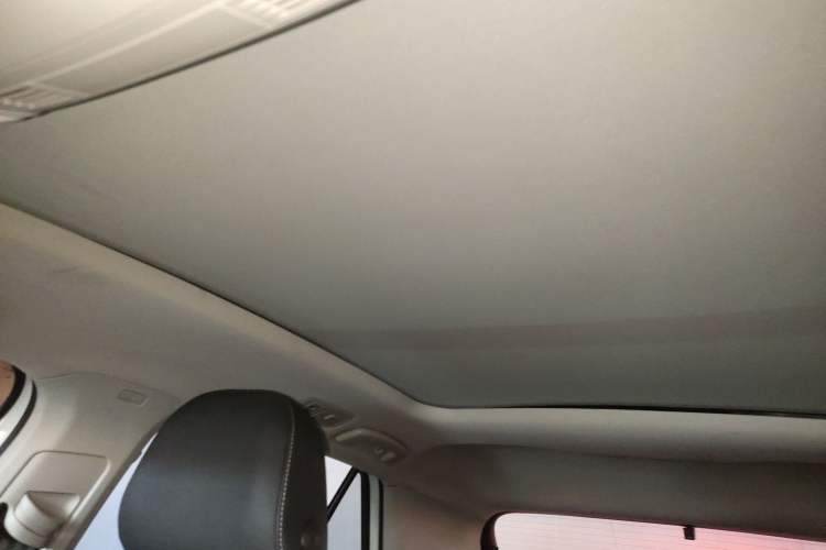 Used Volkswagen T-ROC 2020 280TSI DSG Two-Wheel Drive Comfort Version Headliner