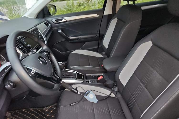 Used Volkswagen T-ROC 2020 230TSI DSG Two-Wheel Drive Advanced Version Left Front Seat