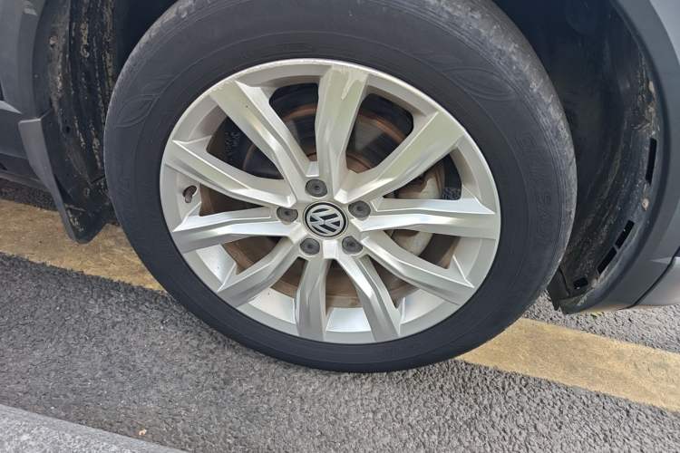 Used Volkswagen T-ROC 2020 230TSI DSG Two-Wheel Drive Advanced Version Right Front Wheel Hub