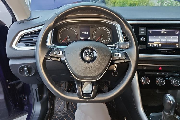 Used Volkswagen T-ROC 2020 230TSI DSG Two-Wheel Drive Advanced Version Steering Wheel