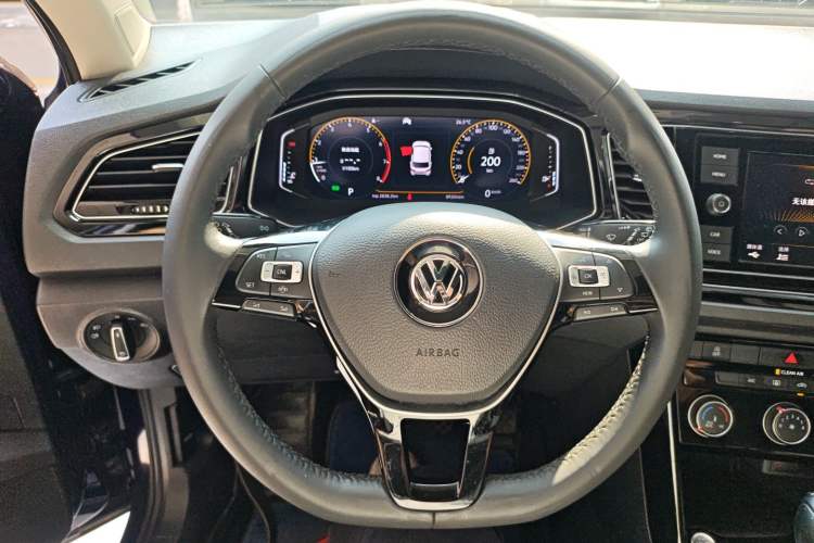 Used Volkswagen T-ROC 2020 280TSI DSG Two-Wheel Drive Comfort Version Steering Wheel