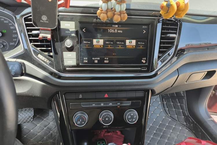 Used Volkswagen T-ROC 2020 280TSI DSG Two-Wheel Drive Comfort Version Audio And AC Panel