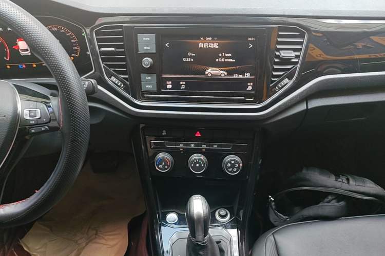 Used Volkswagen T-ROC 2020 280TSI DSG Two-Wheel Drive Comfort Version Audio And AC Panel