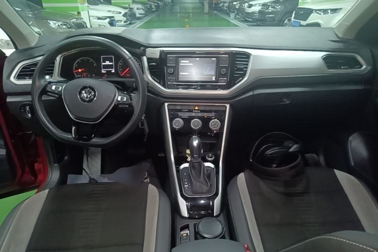 Used Volkswagen T-ROC 2020 230TSI DSG Two-Wheel Drive Advanced Version Center Console
