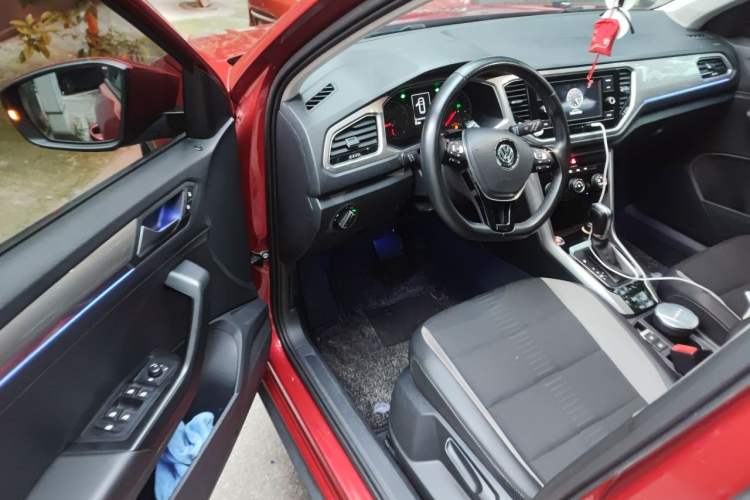 Used Volkswagen T-ROC 2020 230TSI DSG Two-Wheel Drive Advanced Version Driver Seat