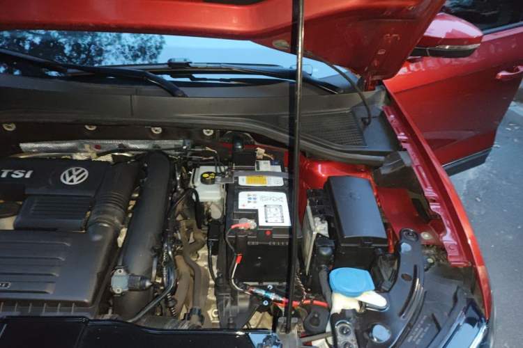 Used Volkswagen T-ROC 2020 230TSI DSG Two-Wheel Drive Advanced Version Engine Bay Left