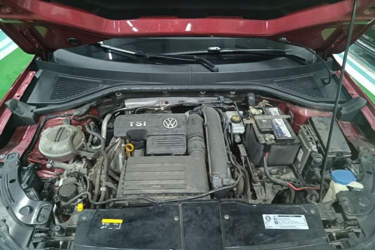 Used Volkswagen T-ROC 2020 230TSI DSG Two-Wheel Drive Advanced Version Engine Bay