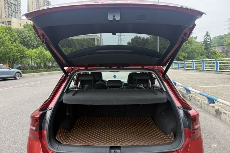 Used Volkswagen T-ROC 2020 280TSI DSG Two-Wheel Drive Comfort Version Interior 1