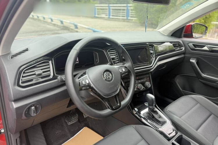 Used Volkswagen T-ROC 2020 280TSI DSG Two-Wheel Drive Comfort Version Interior 4