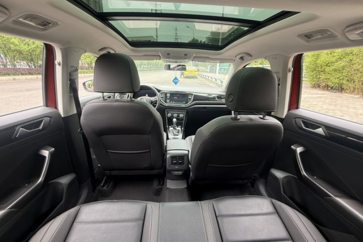 Used Volkswagen T-ROC 2020 280TSI DSG Two-Wheel Drive Comfort Version Interior 5