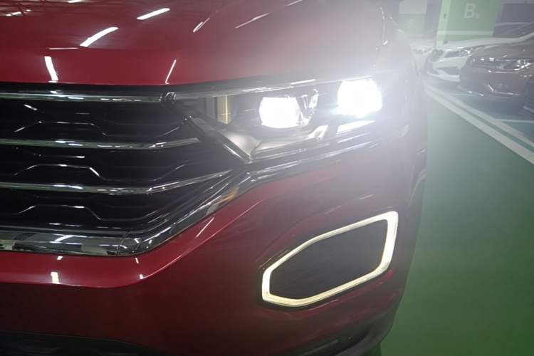 Used Volkswagen T-ROC 2020 230TSI DSG Two-Wheel Drive Advanced Version Left Front Headlight
