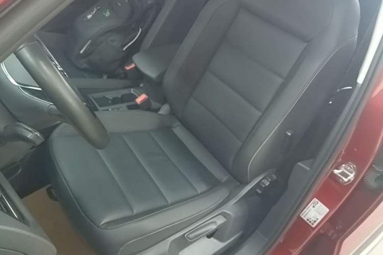 Used Volkswagen T-ROC 2020 280TSI DSG Two-Wheel Drive Comfort Version Left Front Seat
