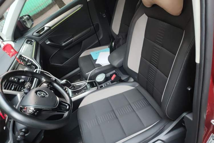Used Volkswagen T-ROC 2020 230TSI DSG Two-Wheel Drive Advanced Version Left Front Seat