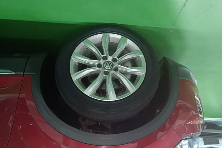 Used Volkswagen T-ROC 2020 230TSI DSG Two-Wheel Drive Advanced Version Left Front Wheel Hub