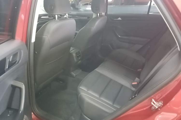 Used Volkswagen T-ROC 2020 280TSI DSG Two-Wheel Drive Comfort Version Left Rear Seat