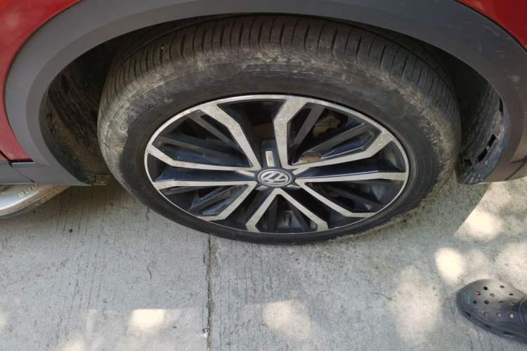 Used Volkswagen T-ROC 2020 280TSI DSG Two-Wheel Drive Comfort Version Right Front Wheel Hub