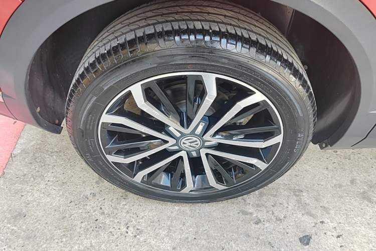 Used Volkswagen T-ROC 2020 280TSI DSG Two-Wheel Drive Comfort Version Right Rear Wheel Hub