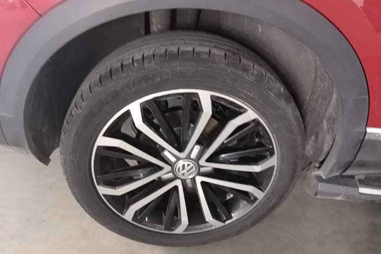 Used Volkswagen T-ROC 2020 280TSI DSG Two-Wheel Drive Comfort Version Right Rear Wheel Hub